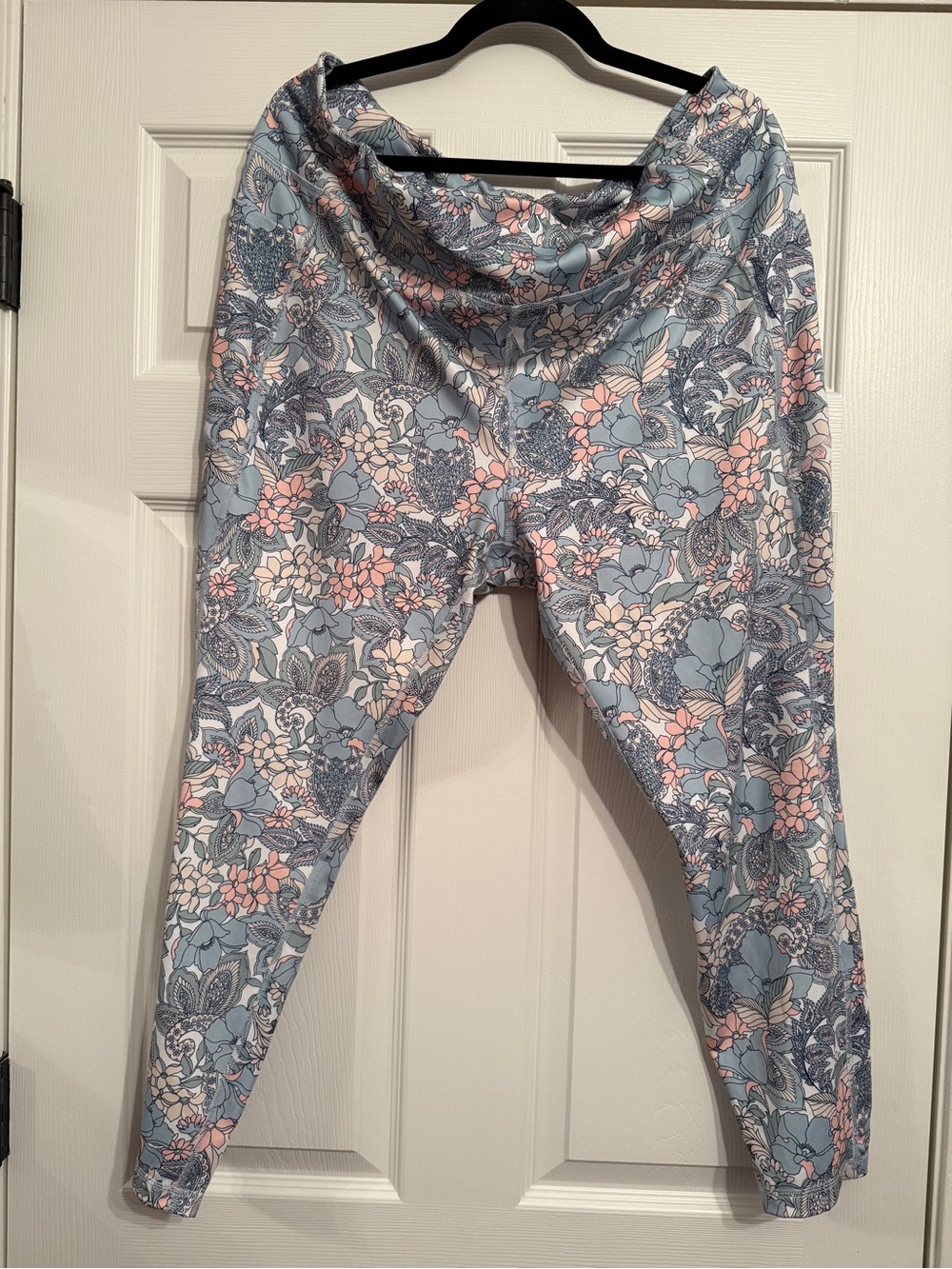 Tahari Sport 3X Floral Print Leggings - Blue and Pink